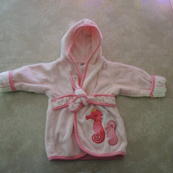 4/$25 Baby 100% Cotton Hooded Bath Robe Pink w/ Seahorse Embroidery 0-9 Mon - Picture 6 of 6